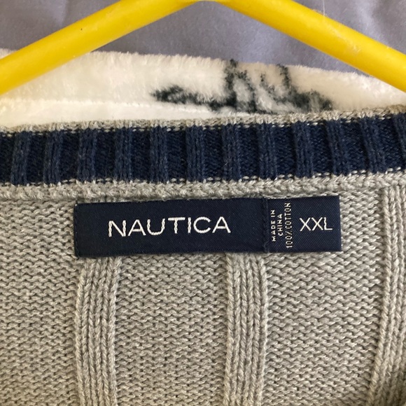 Men’s Nautica sweater. - Picture 3 of 3